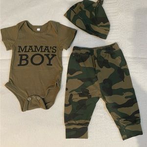Camouflage baby outfit with beanie